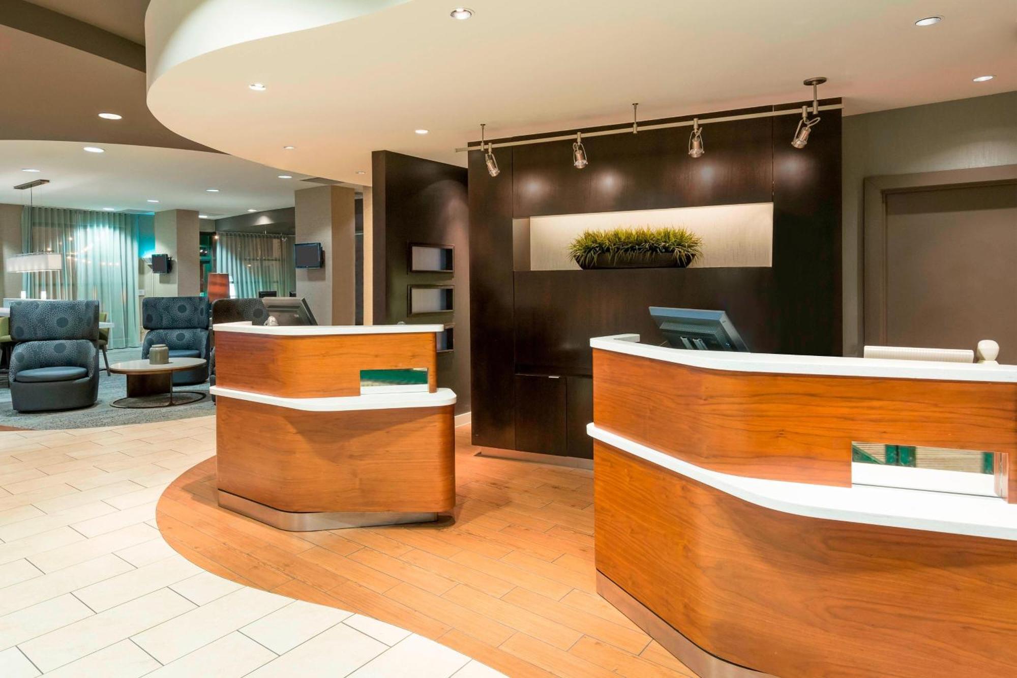 Courtyard By Marriott Chattanooga Downtown Екстер'єр фото