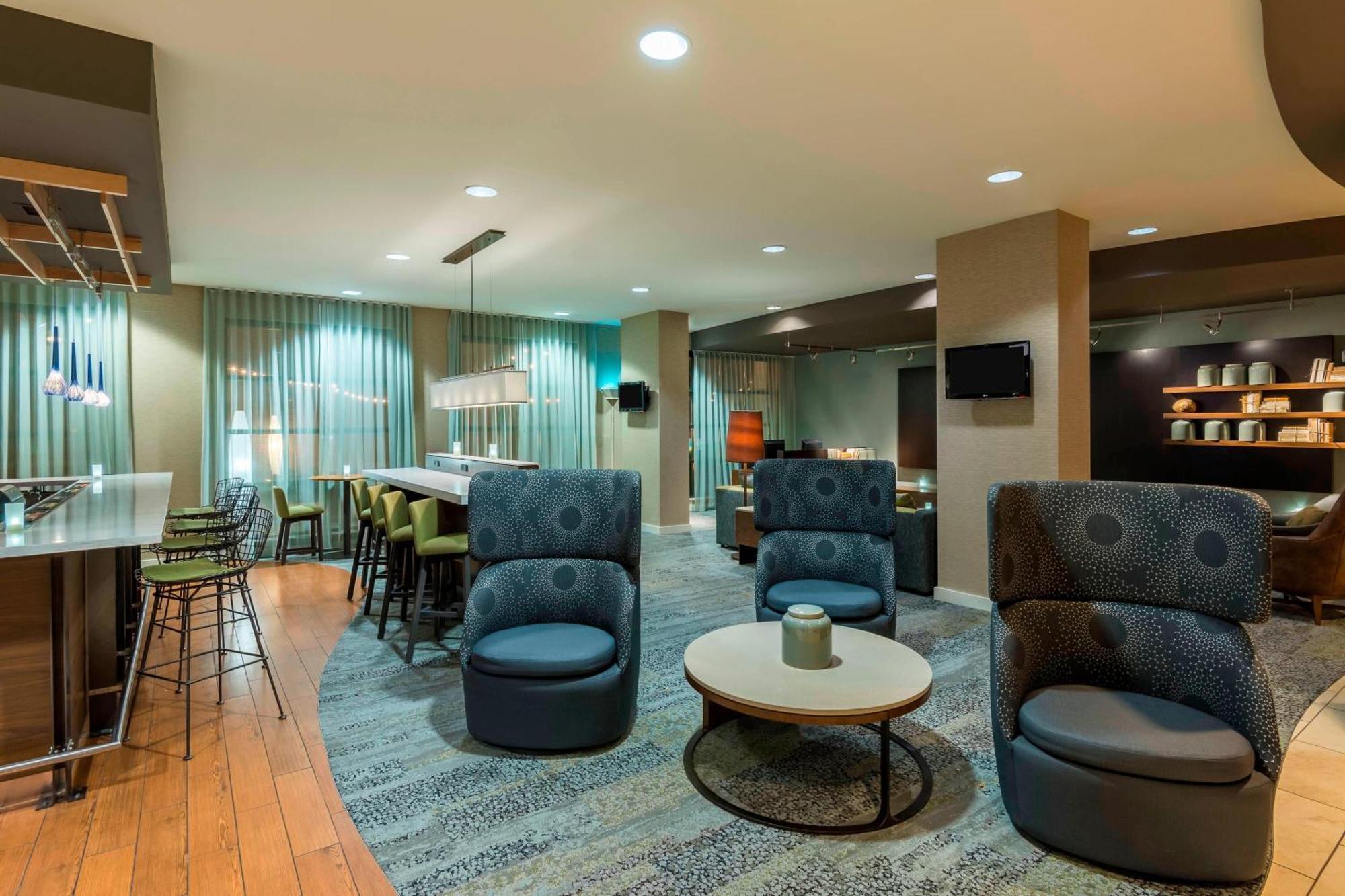 Courtyard By Marriott Chattanooga Downtown Екстер'єр фото