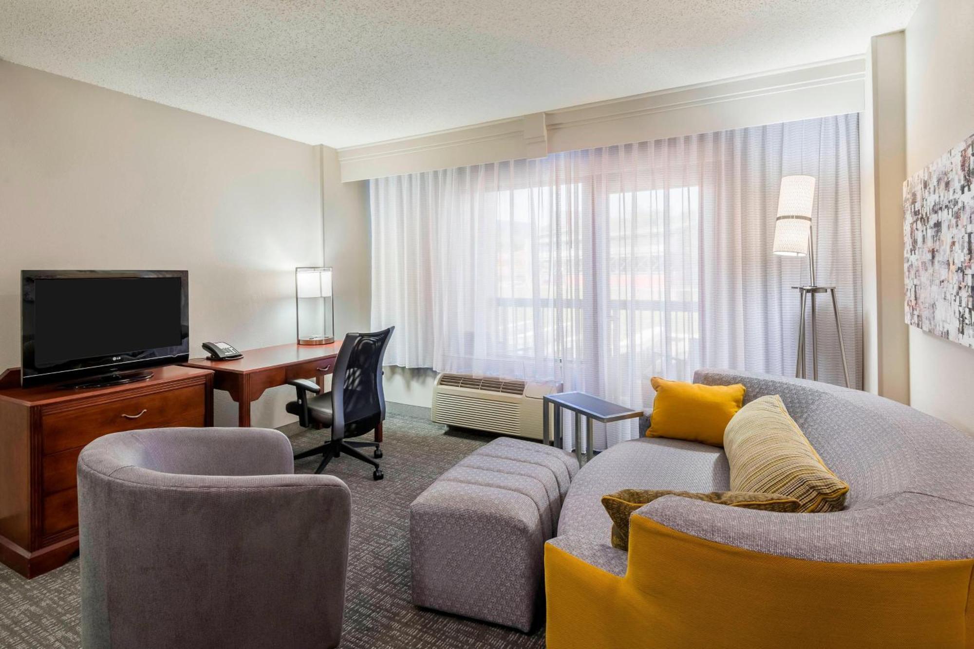 Courtyard By Marriott Chattanooga Downtown Екстер'єр фото