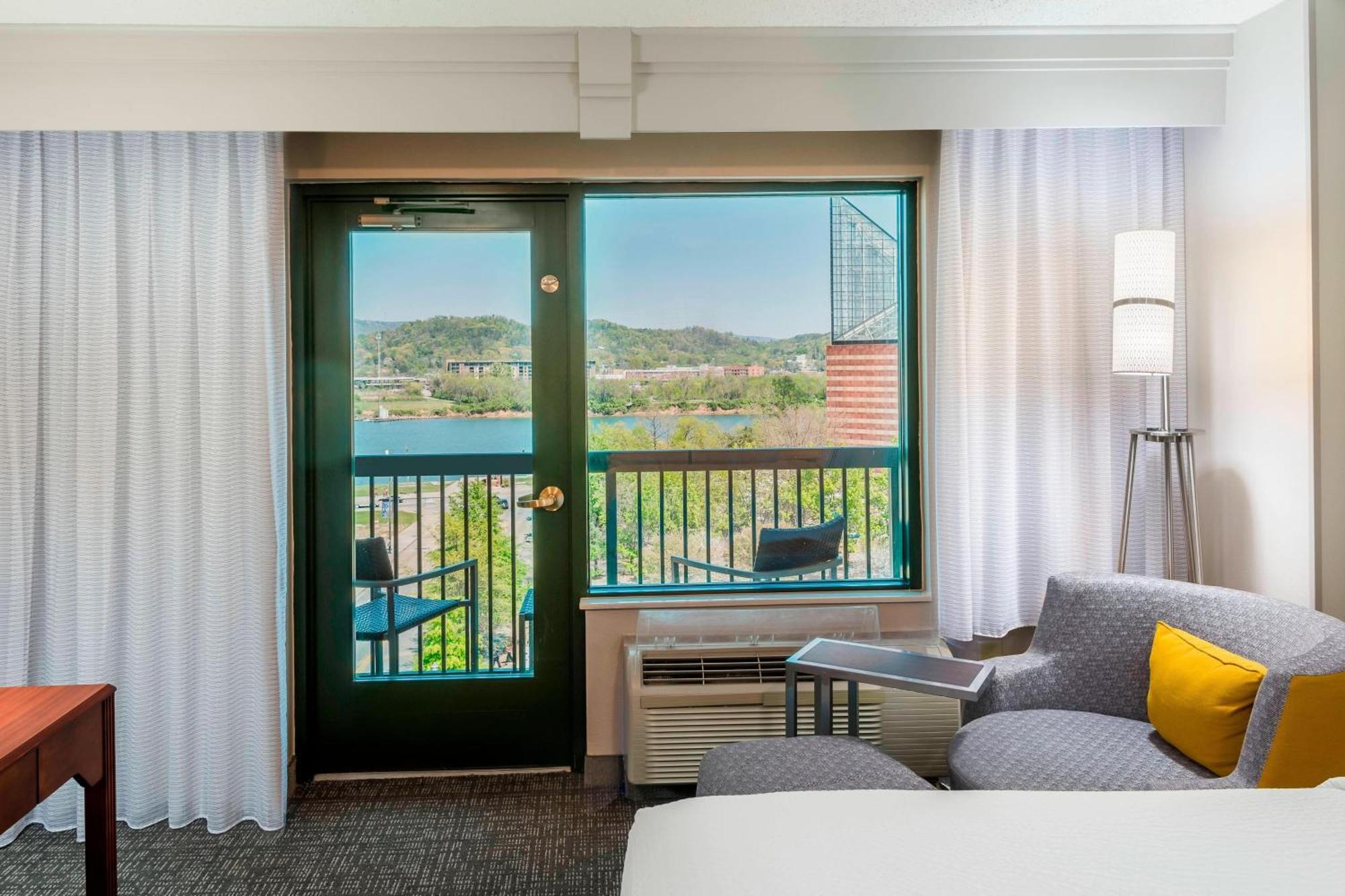 Courtyard By Marriott Chattanooga Downtown Екстер'єр фото