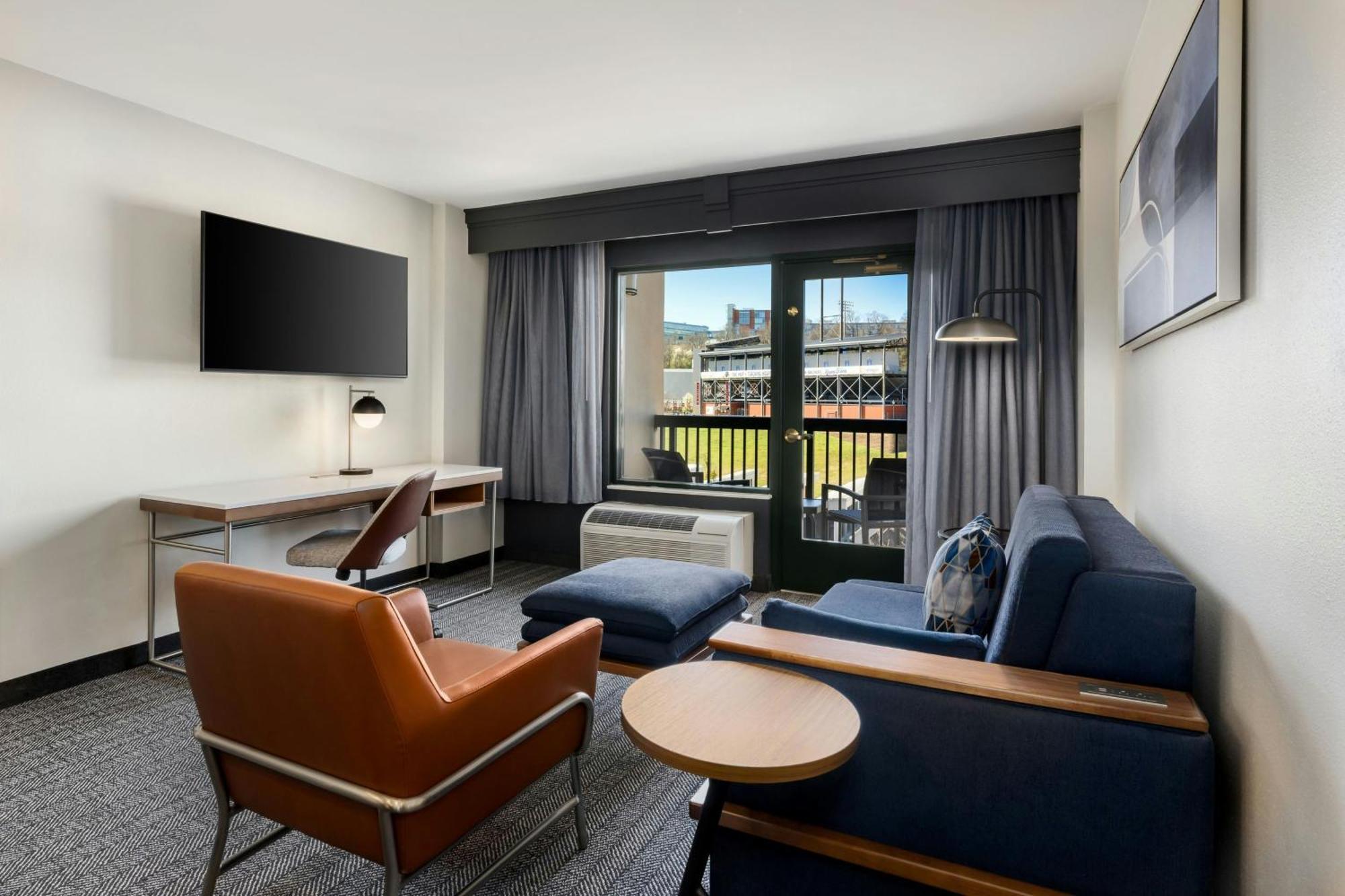Courtyard By Marriott Chattanooga Downtown Екстер'єр фото